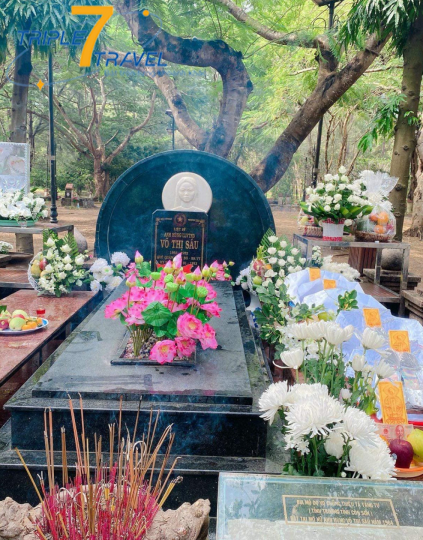 CÔN ĐẢO HOÀI NIỆM 